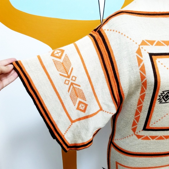 Aztec Print Tunic - Picture 6 of 7